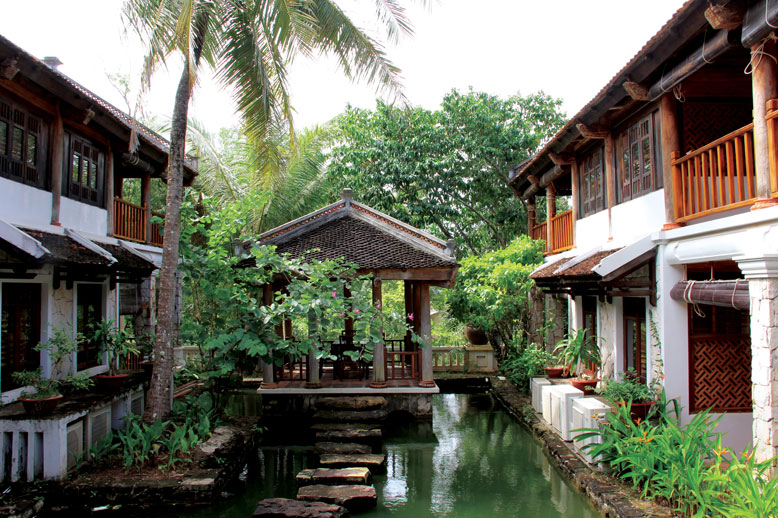 long-beach-resort-phu-quoc-pergola