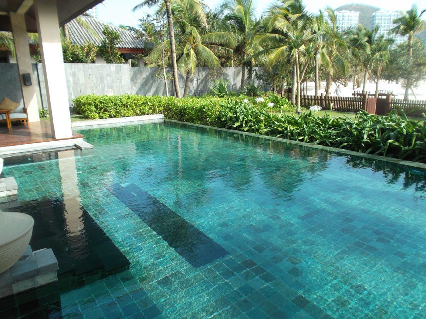 hainan-Strandvilla-mit-eigenem-Pool-im-Anantara-Sanya