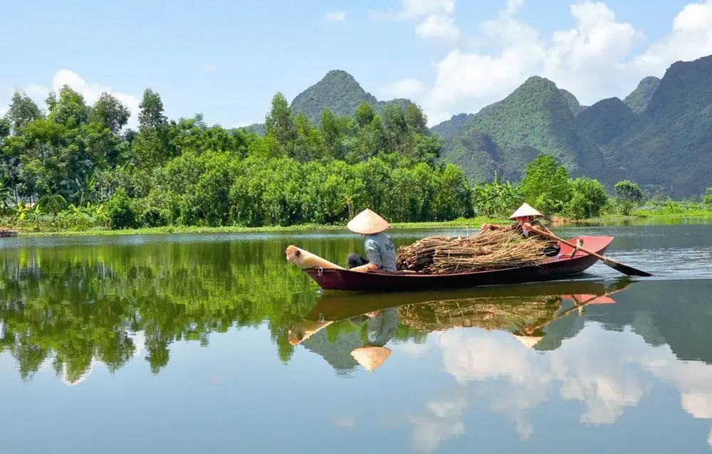 lotus-travel-1