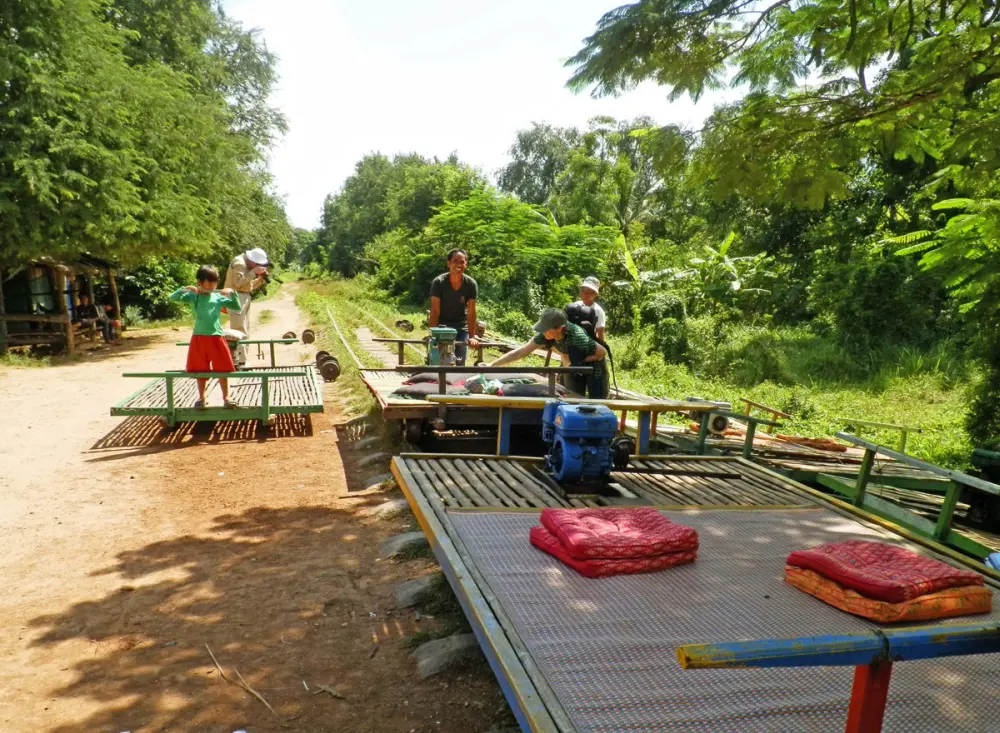 EAT 09-Bamboo-Train-1