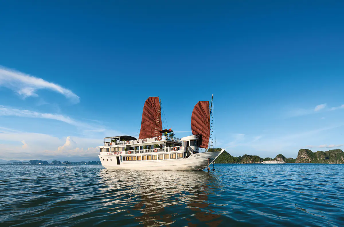 indochina-travels-4-galaxy-cruise