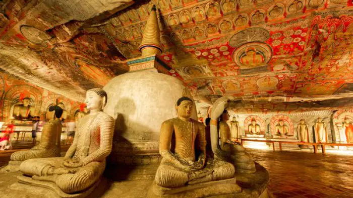 ID3 dambulla-hoehlentempel-2016ss-web