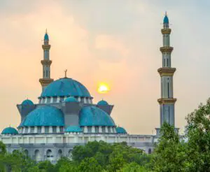 ae1 Akulamatiau Dreamstime.com 39992362 The Federal Territory mosque Malaysia at sunrise