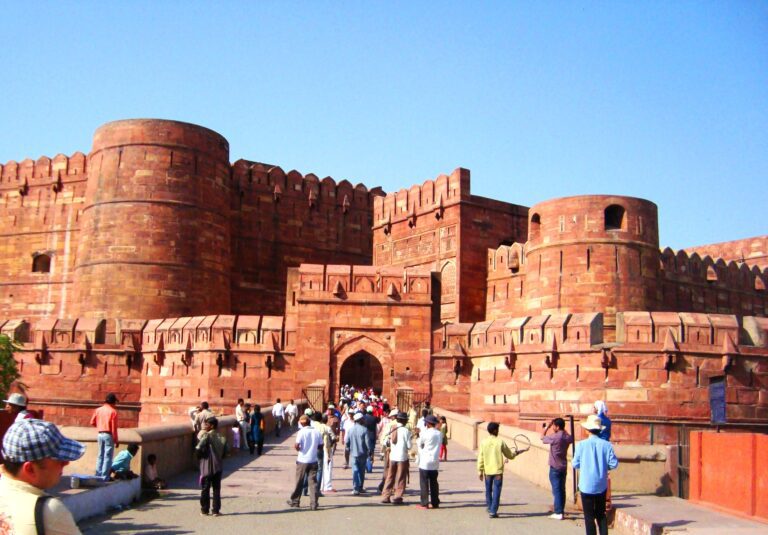 rotes-fort-agra-jahangir-palast-uttar-pradesh-indien-01