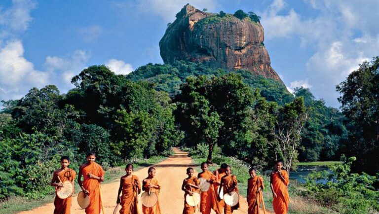 TITELBILD sigiriya-felsenfestung