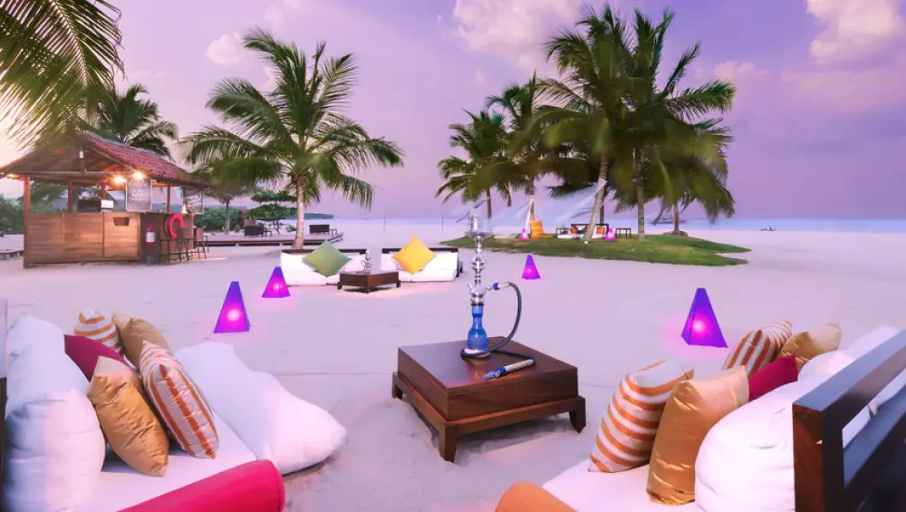 uga-bay-resort-passekudah-shisha-bar-am-strand