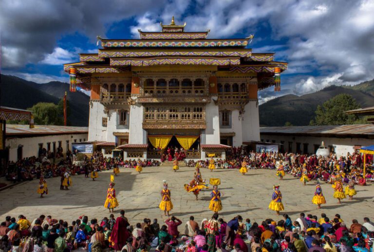 Titelbild Bhutan-Gangtey-festival