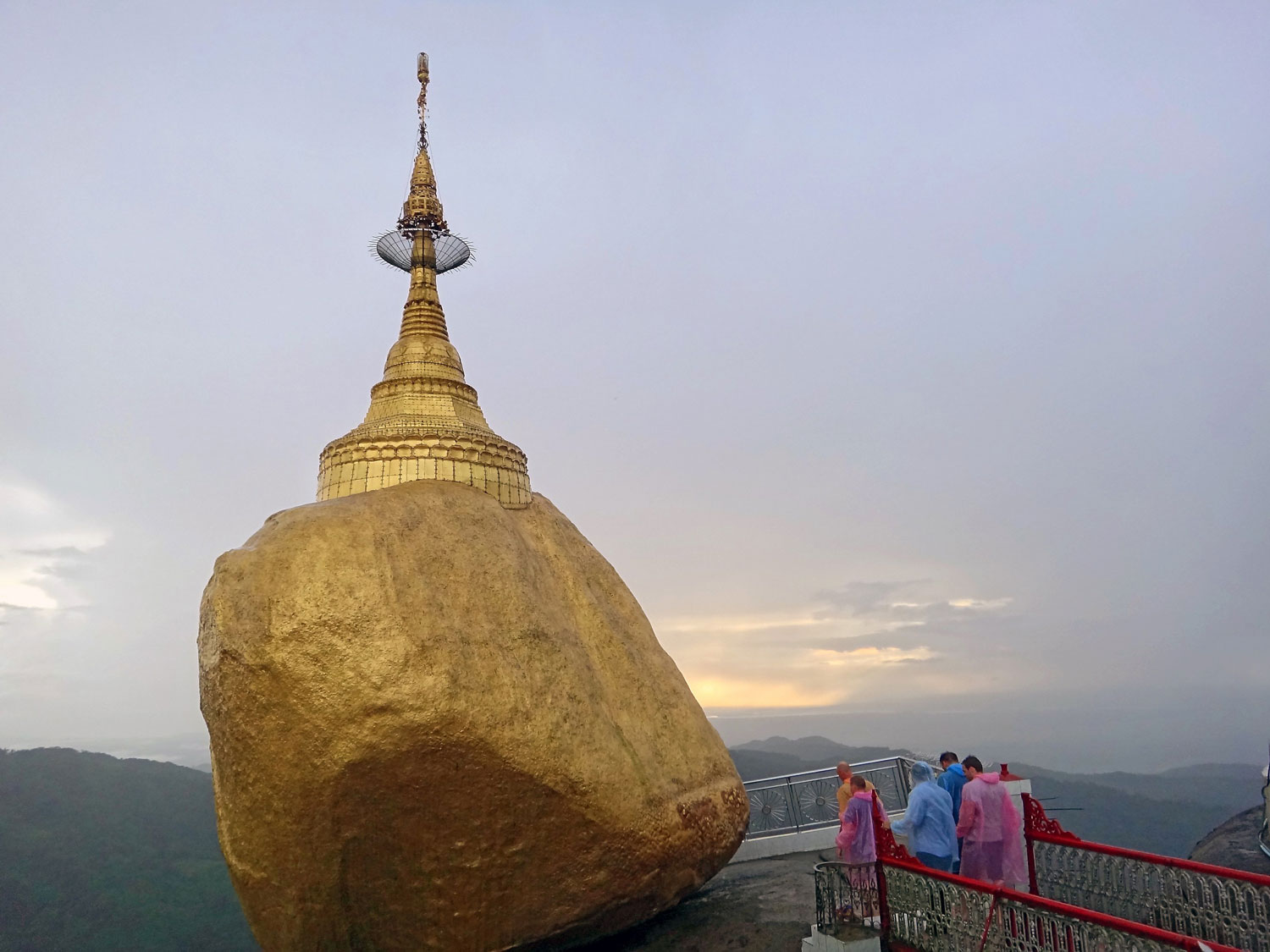 golden-rock