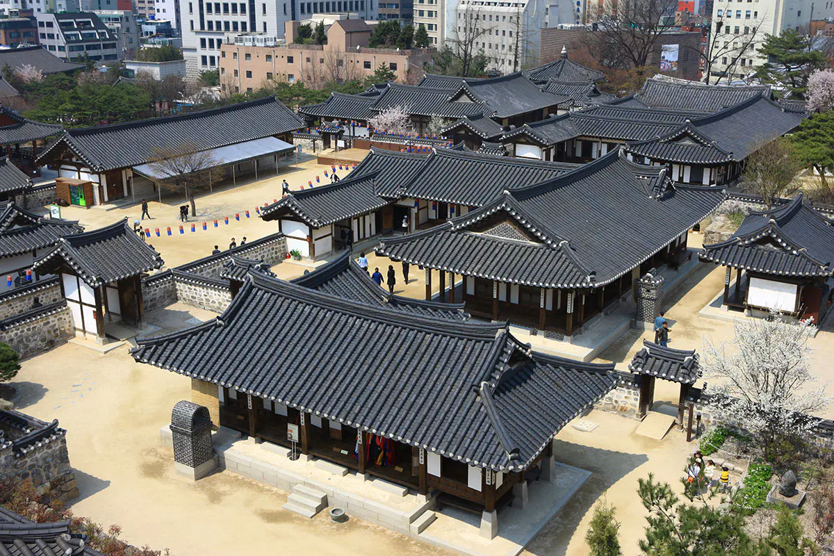 Namsan-Hanok-Village-2