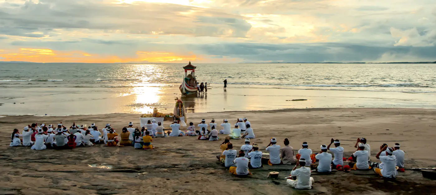 Culture-Ceremony-on-the-Beach1