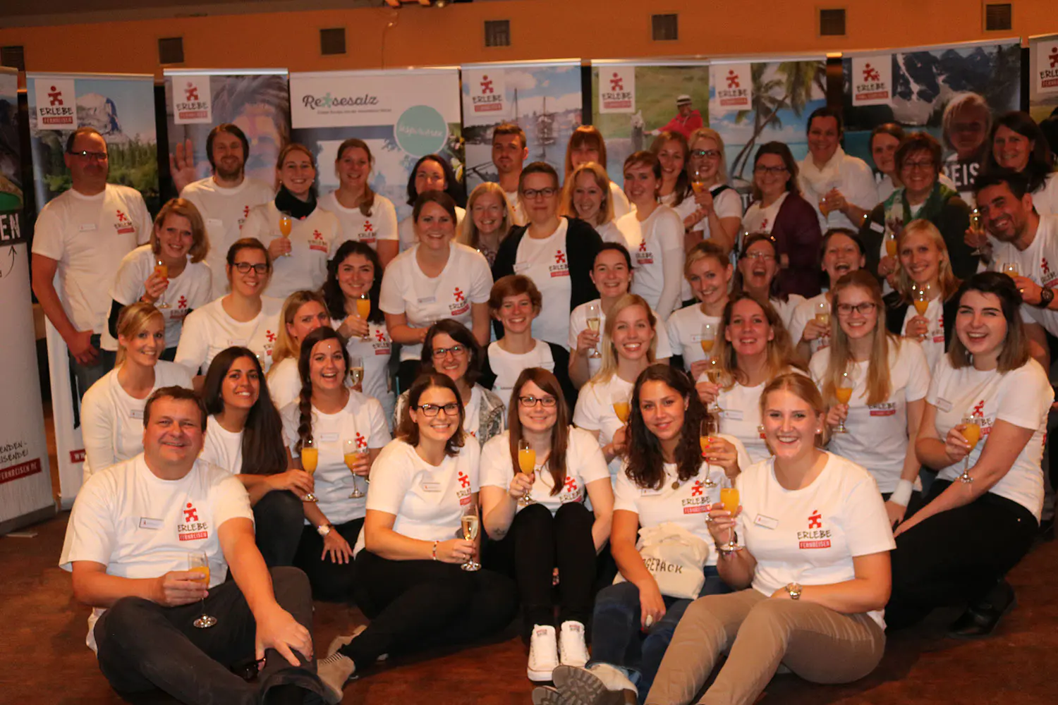 Gruppenfoto-Kundentag-2016-erlebe-fernreisen