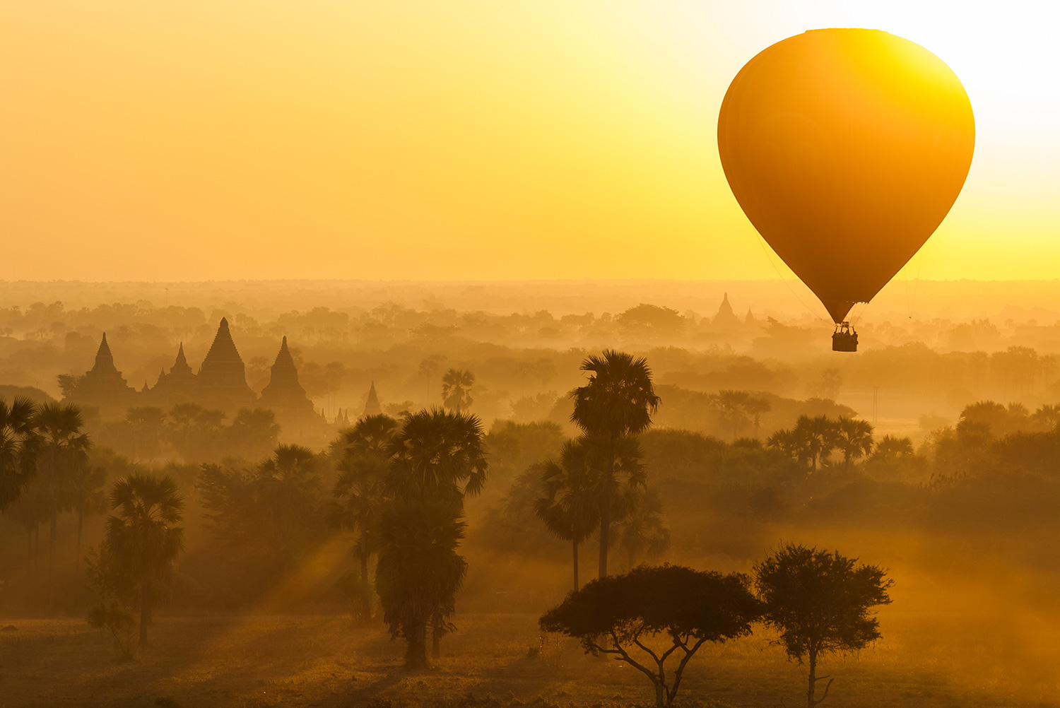 Balloon-over-Bagan