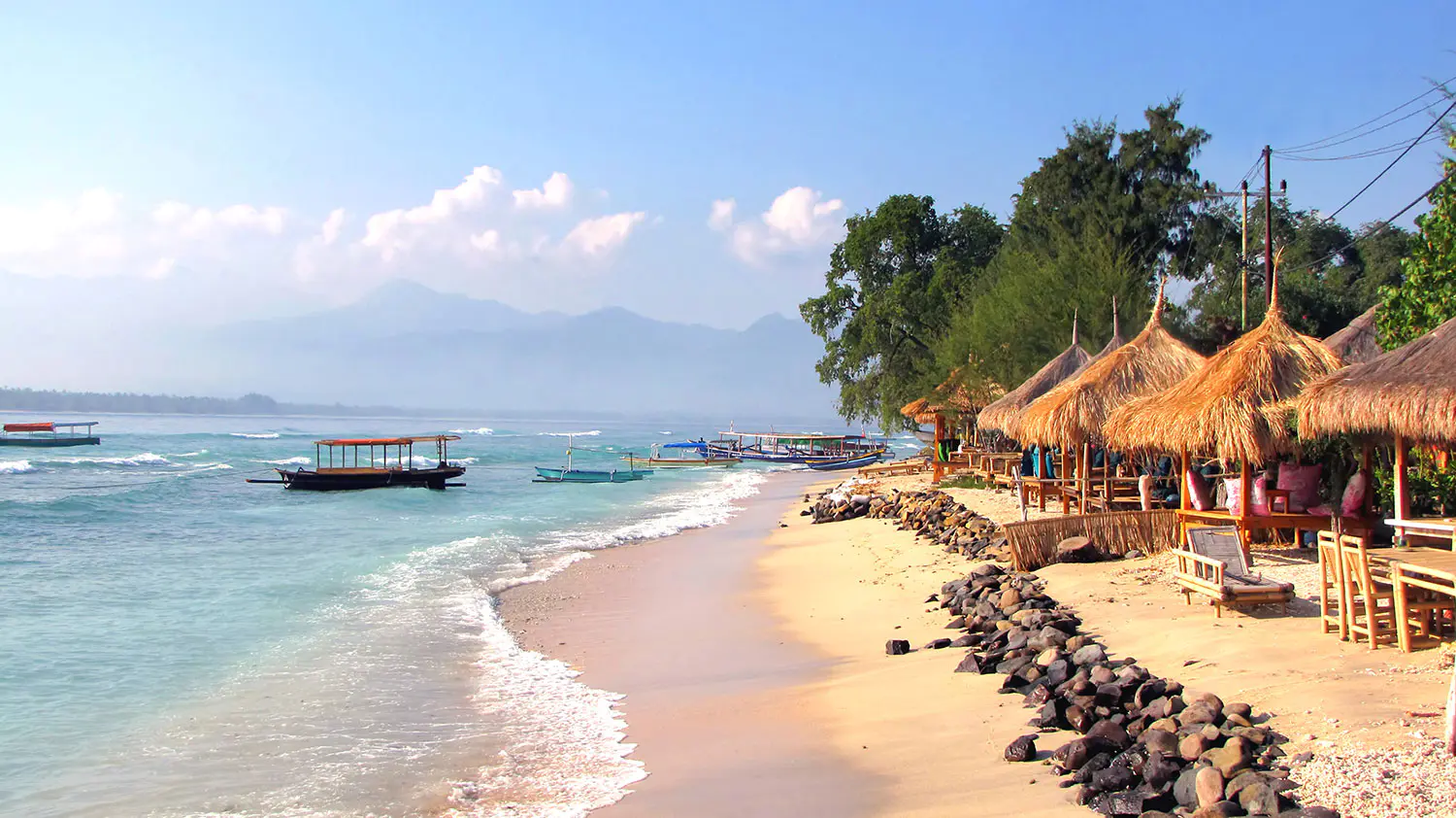 Beach-on-Gili-Air-island-Lombok-Indonesia