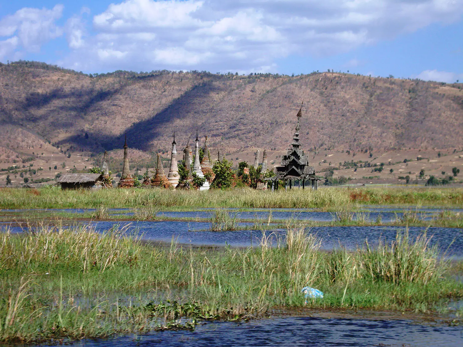 Boat-trip-Samkar-to-Inle-lake-8