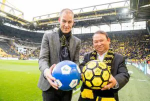 Borussia-Dortmund-and-Bangkok-Airways