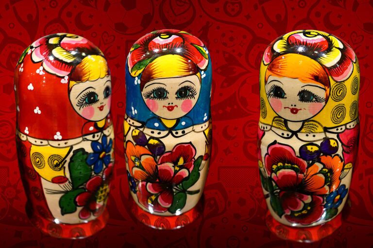 titelbild-Collage-Russland-2018