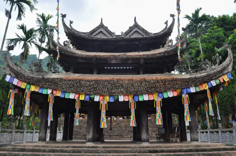 thien-tru-pagoda-perfume-pagoda-hanoi-vietnam