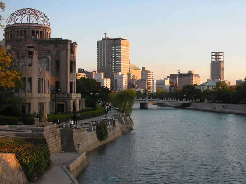 hiroshima-atombombendom-sonnenuntergang
