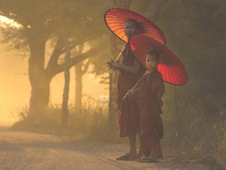 4 Myanmar - Junge Mnche - Asien Special Tours