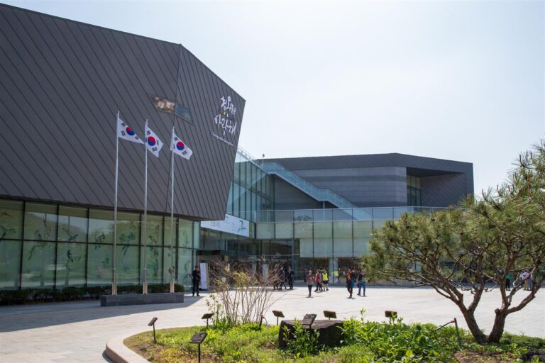 8 Cheongwadae Sarangchae