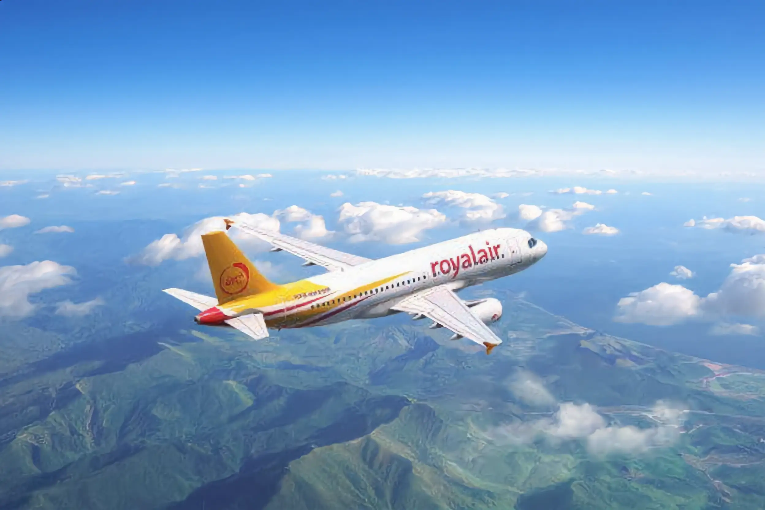 Gestrichener Flug - Anzeigetafel am Flughafen mit Royal Air Philippines Stornierungen